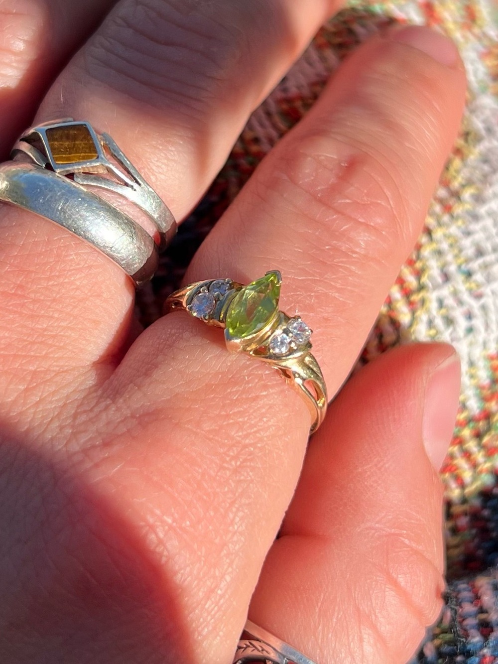 Vtg 10K Gold Peridot Ring